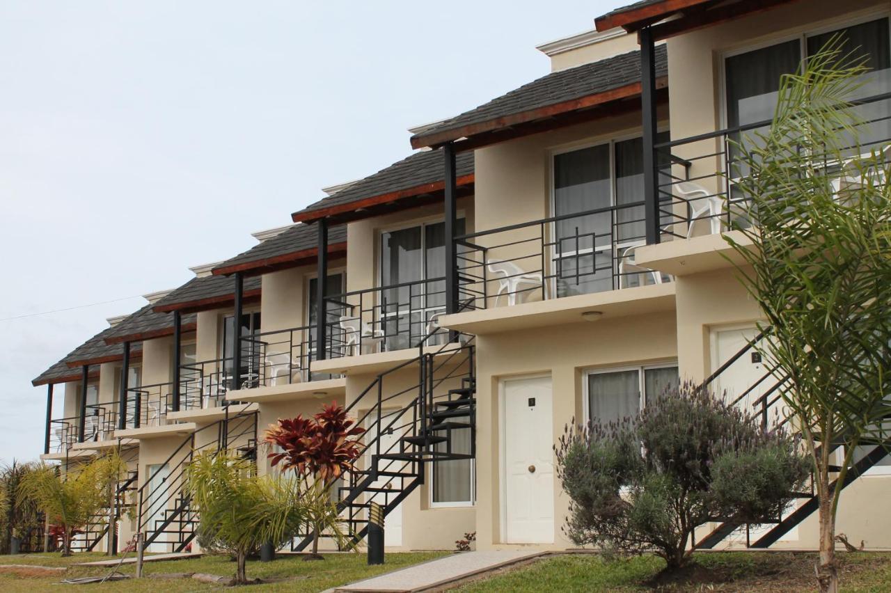 Brisas Del Lago Apartamentos Colón Kültér fotó