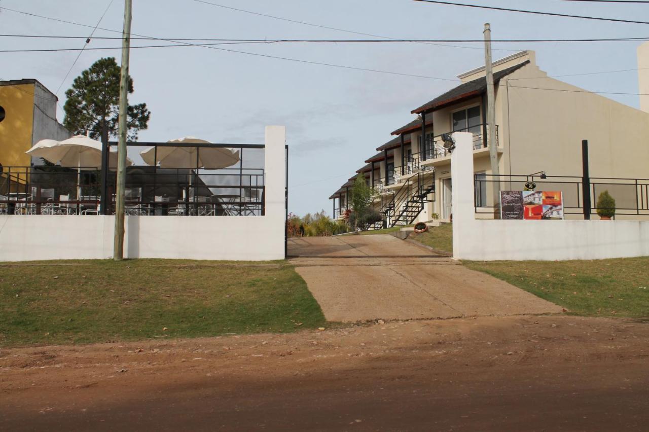 Brisas Del Lago Apartamentos Colón Kültér fotó