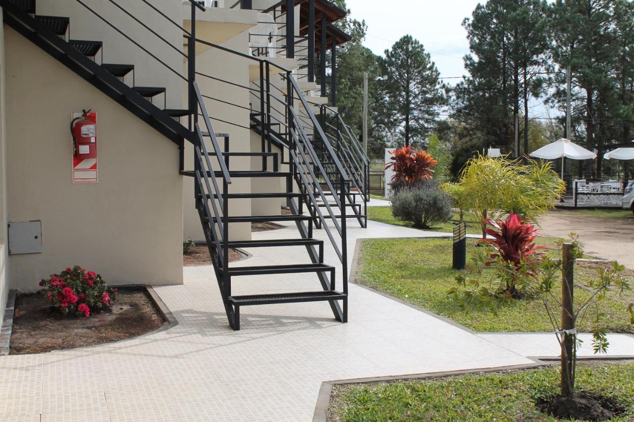 Brisas Del Lago Apartamentos Colón Kültér fotó