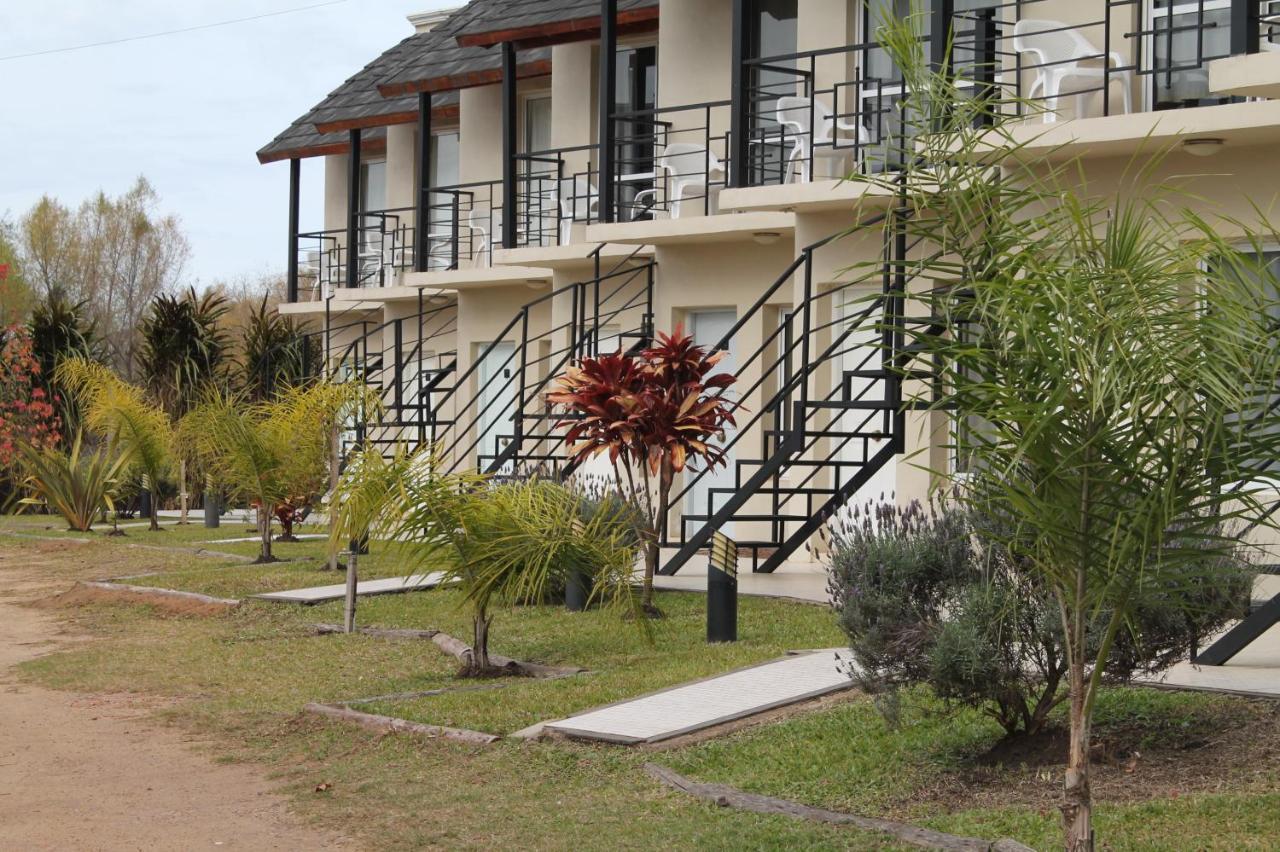 Brisas Del Lago Apartamentos Colón Kültér fotó