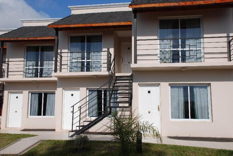 Brisas Del Lago Apartamentos Colón Kültér fotó