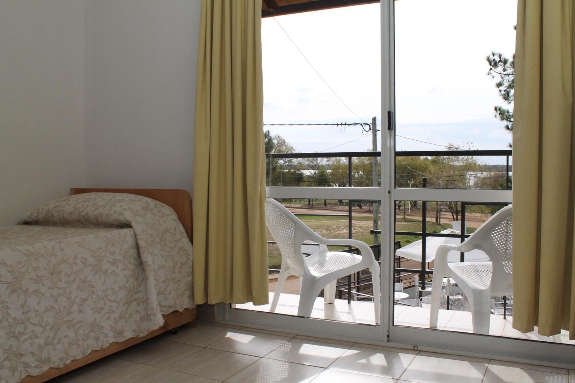 Brisas Del Lago Apartamentos Colón Kültér fotó
